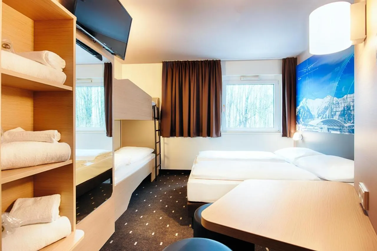 ***  B&B Hotel Muenchen-Airport Hallbergmoos Germany